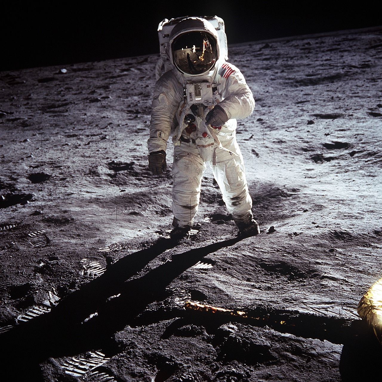 astronaut, moon landing, apollo 11-60582.jpg